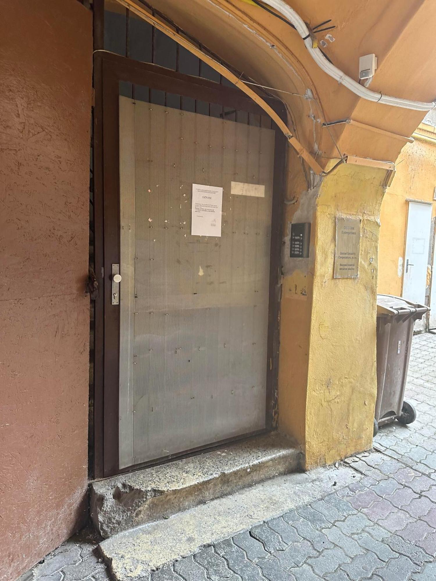 Xxx Bratislava Exterior photo